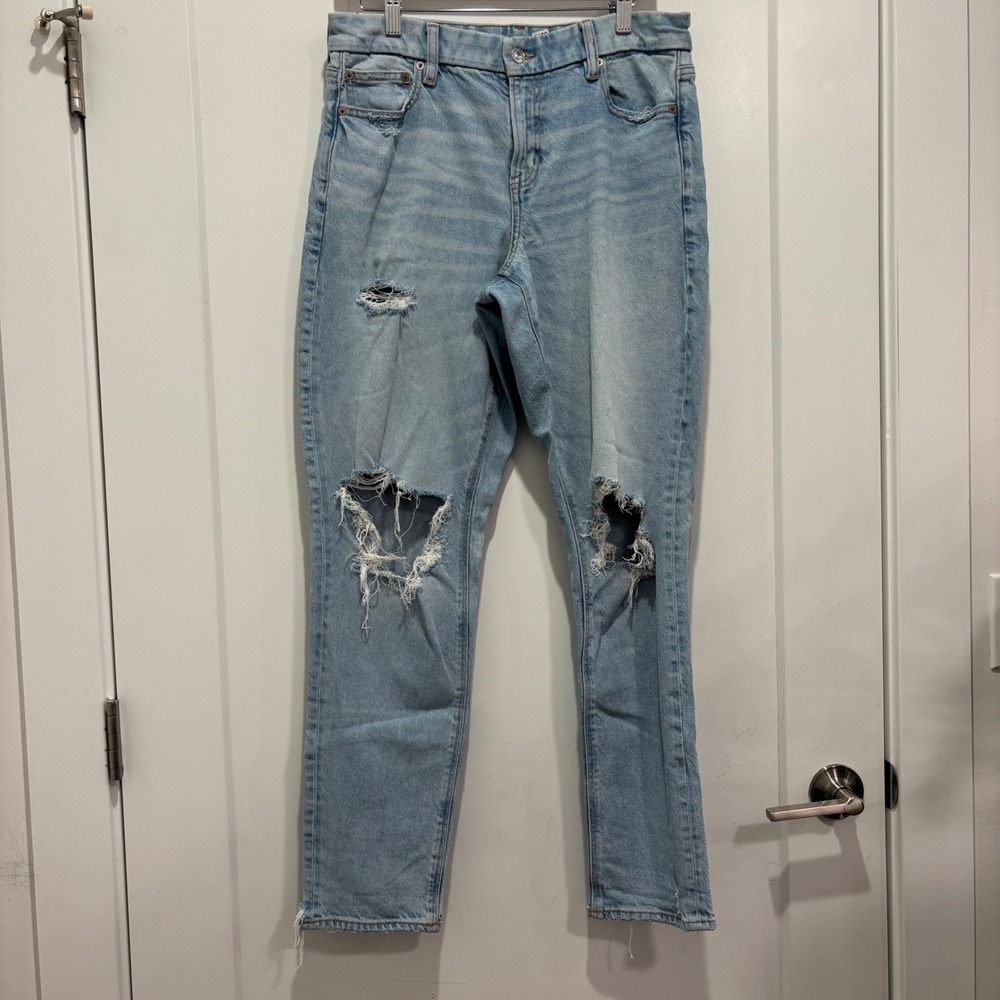 American Eagle Real Good Mom Jeans Light Wash Distressed High Rise Size 10 Reg